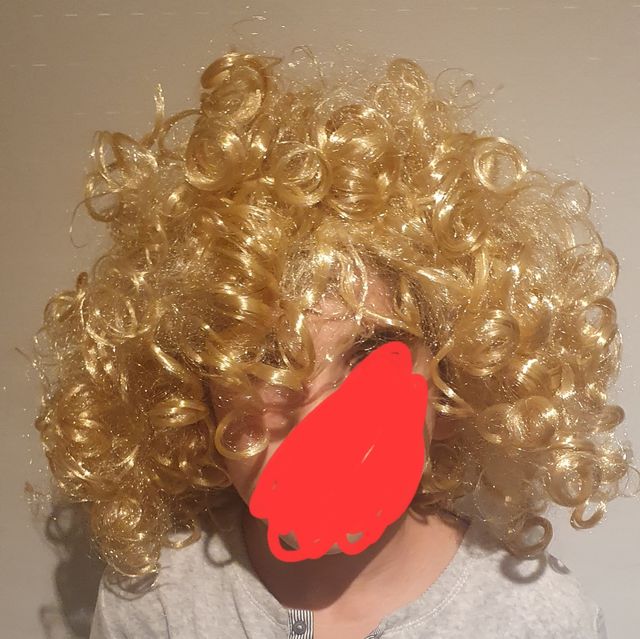 peluca + barba rubio