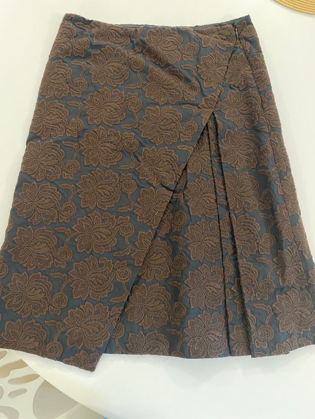 Falda bordada de Pedro del Hierro