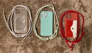 Funda IPhone 13 Pro Max con cuerda