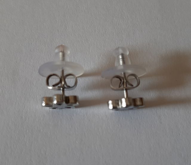 Pendientes flor de acero