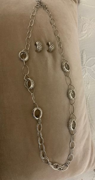Collar y pendientes de Pertegaz 