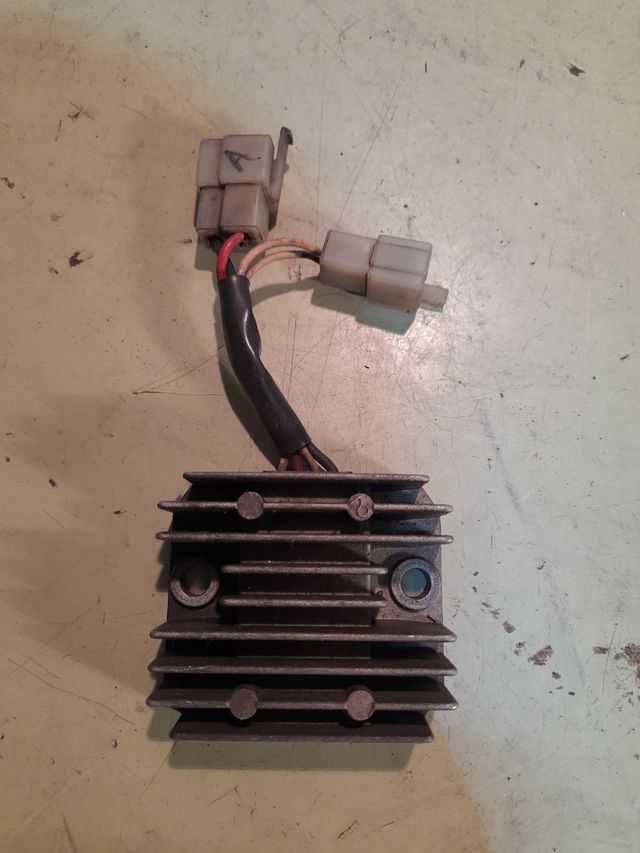 Regolatore di corrente Yamaha SR250