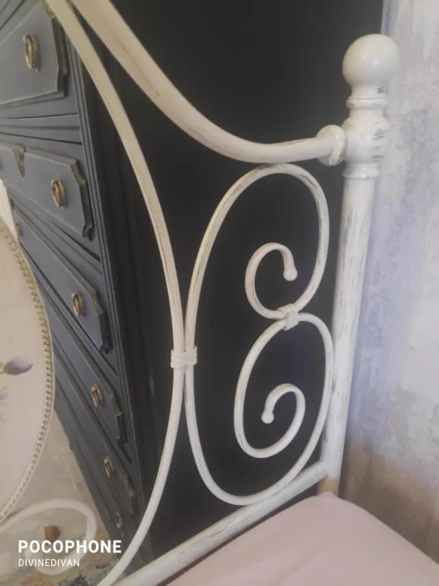 Cama de hierro de 80 por 190, con somier