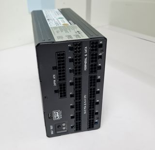 Fuente De Alimentación CORSAIR ATX AX1600i 