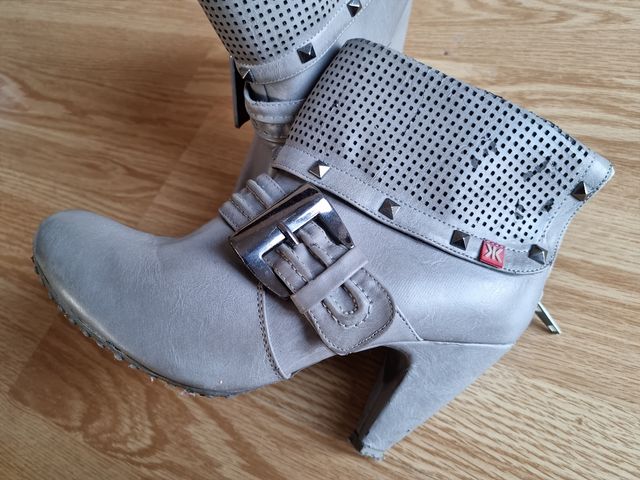 Botin gris, n°36.