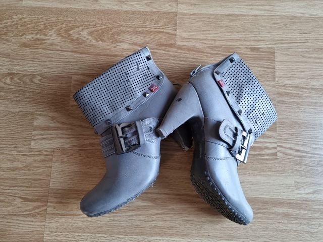 Botin gris, n°36.