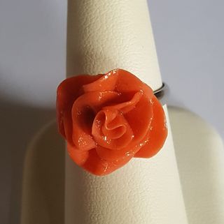 Anello realizzato a mano in porcellana fredda 