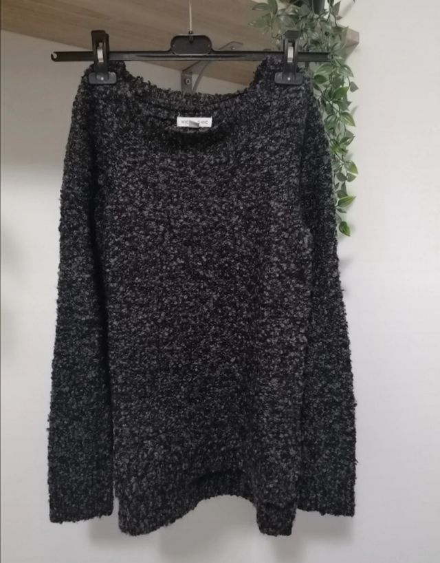 Maglione morbido grigio e nero