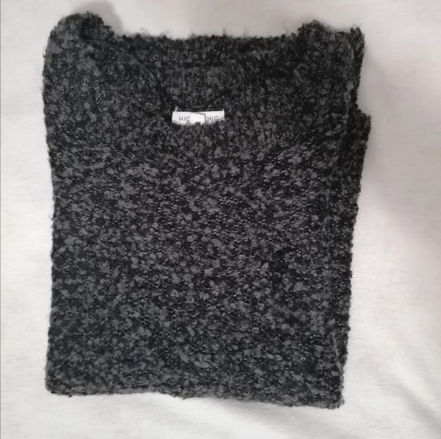 Maglione morbido grigio e nero