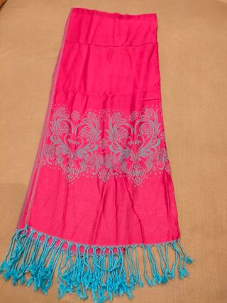 Pashmina rosa fucsia y azul.