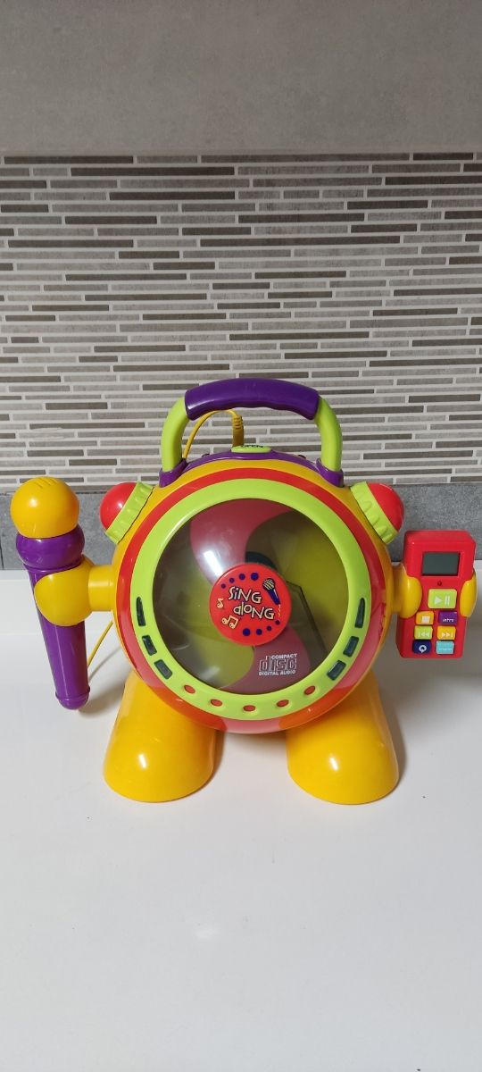 Reproductor de CD con micrófono