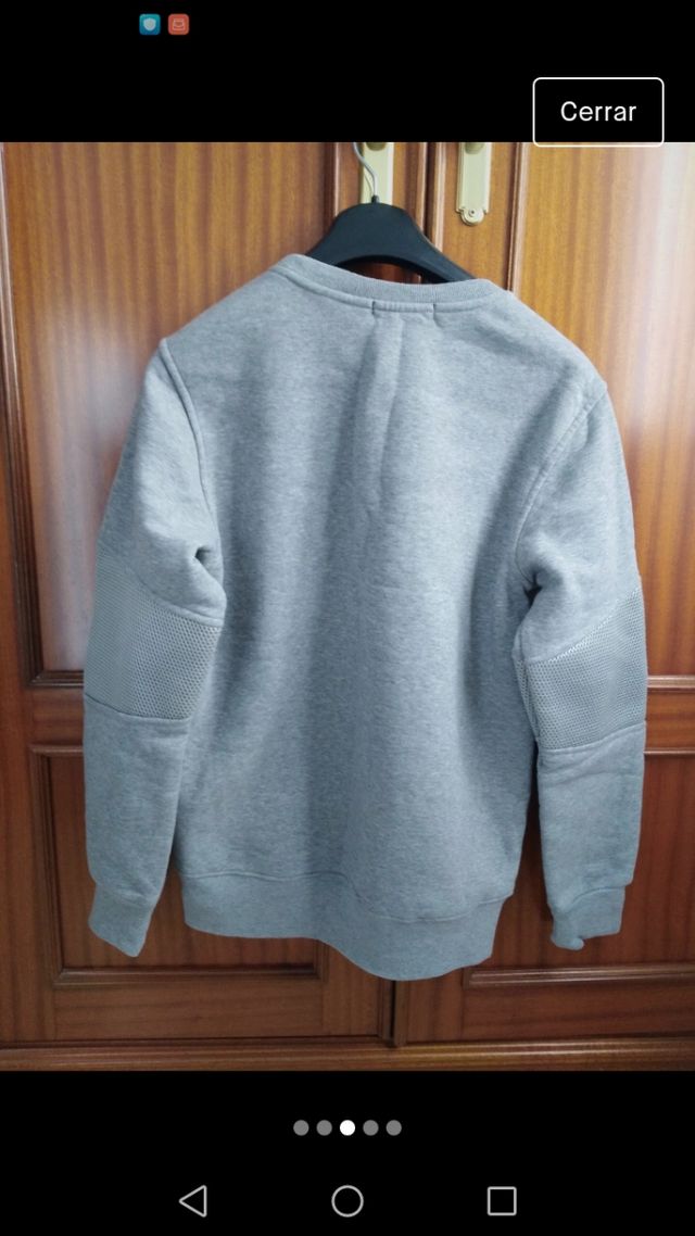 Sudadera de color gris