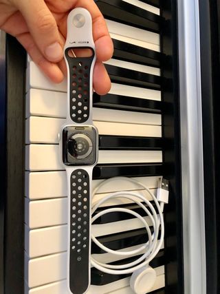 Apple Watch Nike+ series 4 (100% batería)