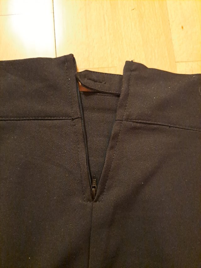 Falda negra talla 38 stradivarius