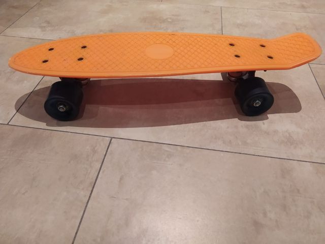 Patinete cuatro ruedas