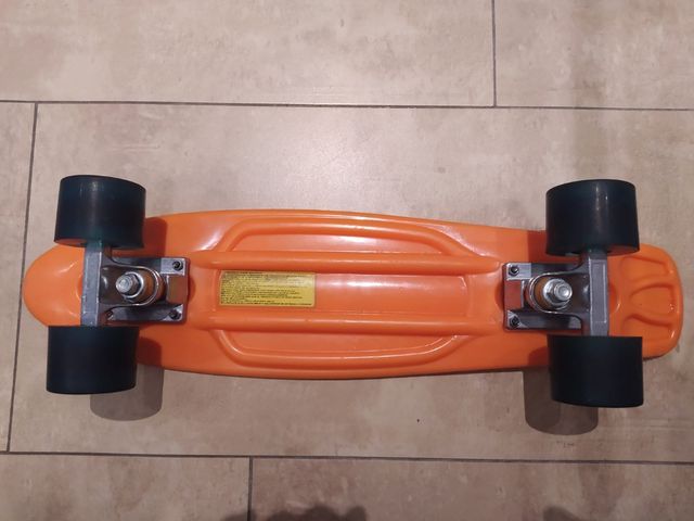 Patinete cuatro ruedas