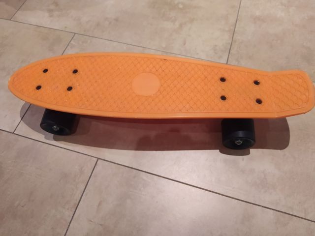 Patinete cuatro ruedas