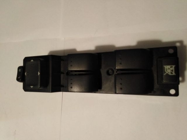 Botonera elevalunas  Mazda