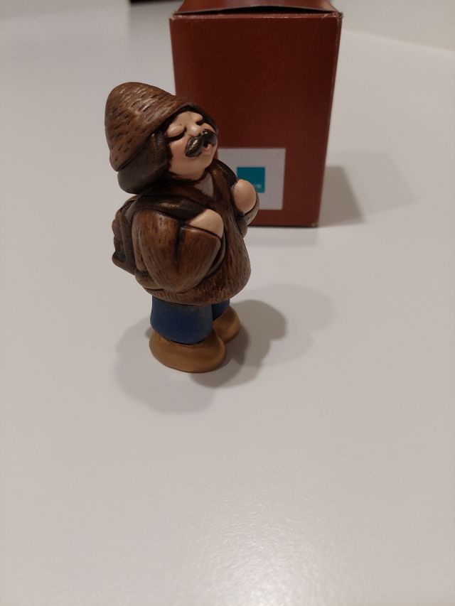 Pastore blu con gerla presepe classico Thun