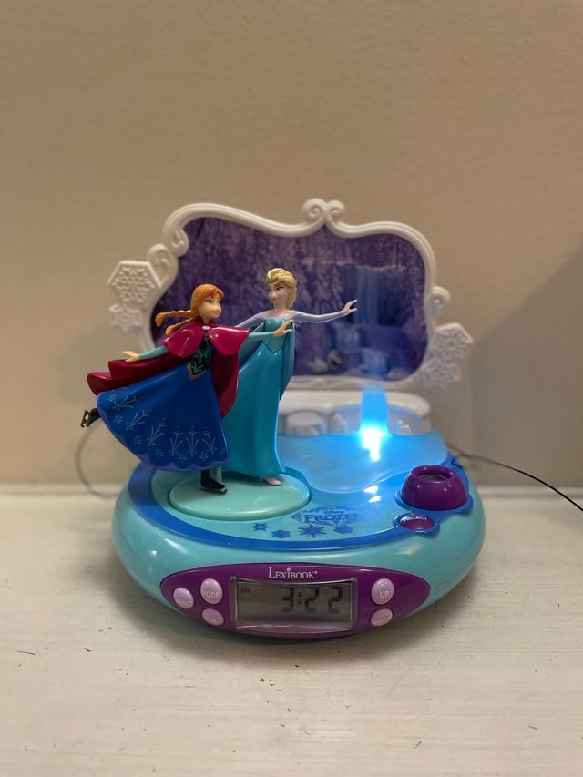 Disney FrozenRadio Despertador, Elsa y Ana de segunda mano por 20 EUR