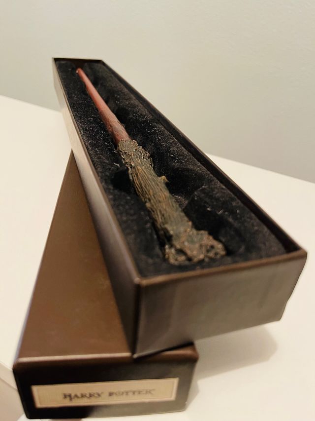 Varita Oficial Harry Potter Warner Bros London
