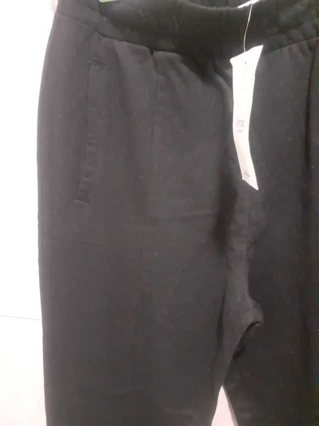 pantalón deportivo nuevo