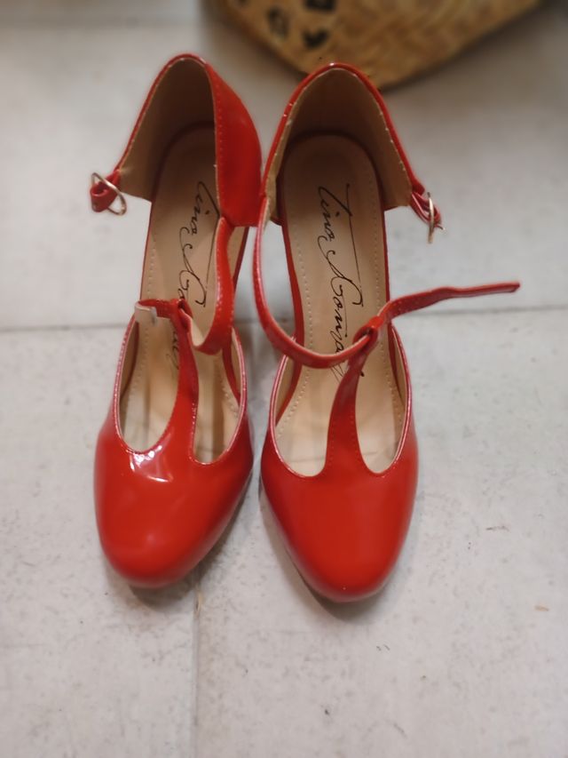 tacones rojos