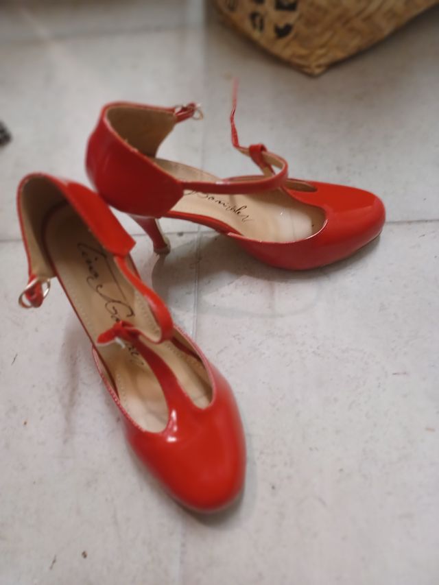 tacones rojos