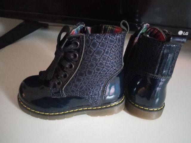 Botas de charol talla 21