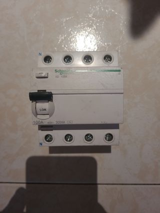 INTERRUPTOR/DIFERENCIAL S.E.