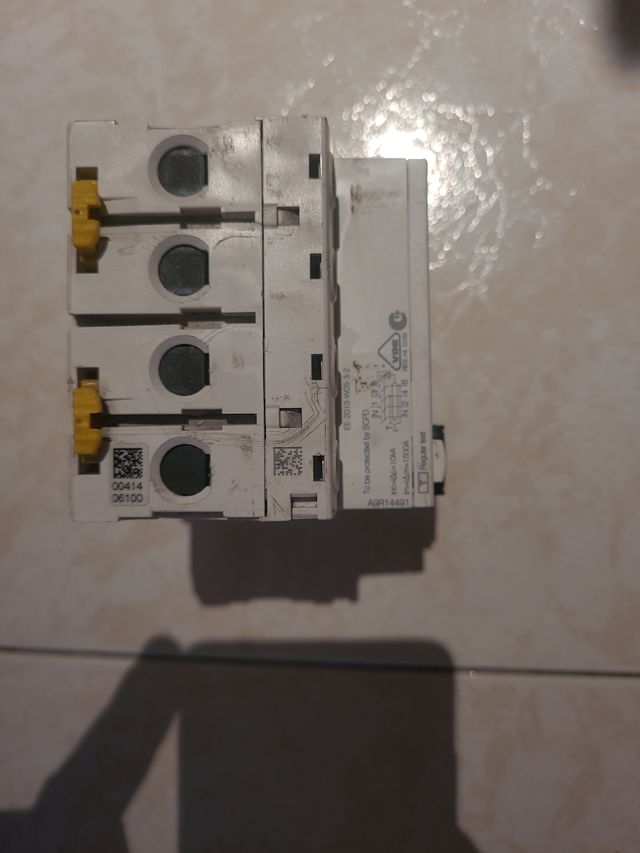 INTERRUPTOR/DIFERENCIAL S.E.