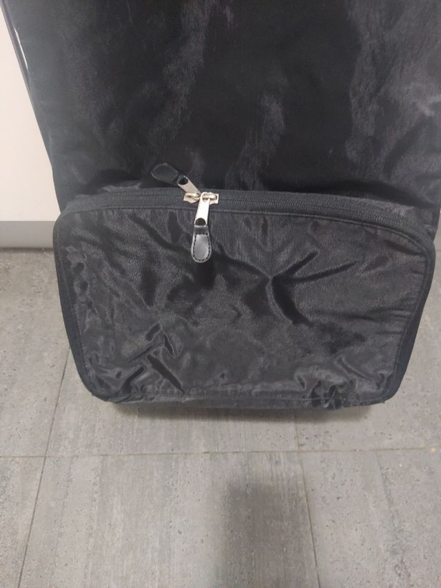 Carro plegable con ruedas.