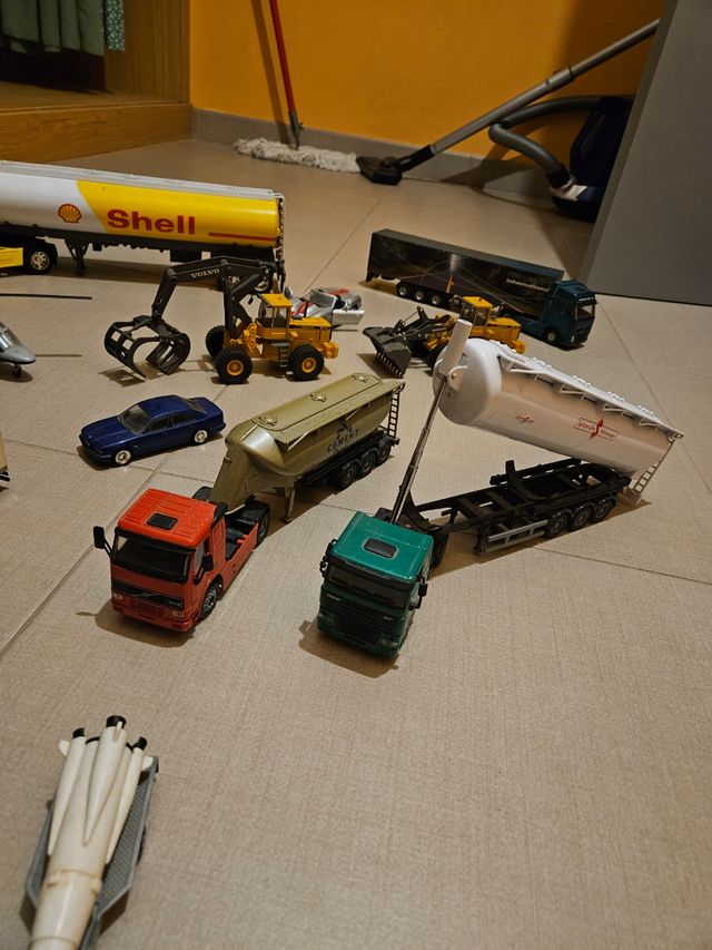 Os veículos são vendidos em uma escala?