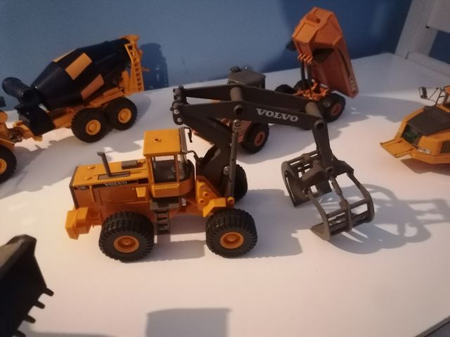 Miniaturas são vendidas