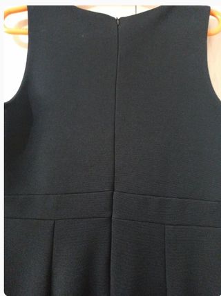 Vestido desmangado recto negro talla 42