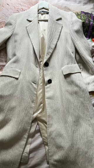 ABRIGO CON LINO DE ZARA, precio original 69,95