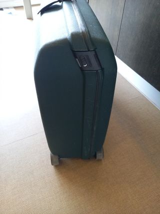 Maleta rígida American Tourister 2 ruedas