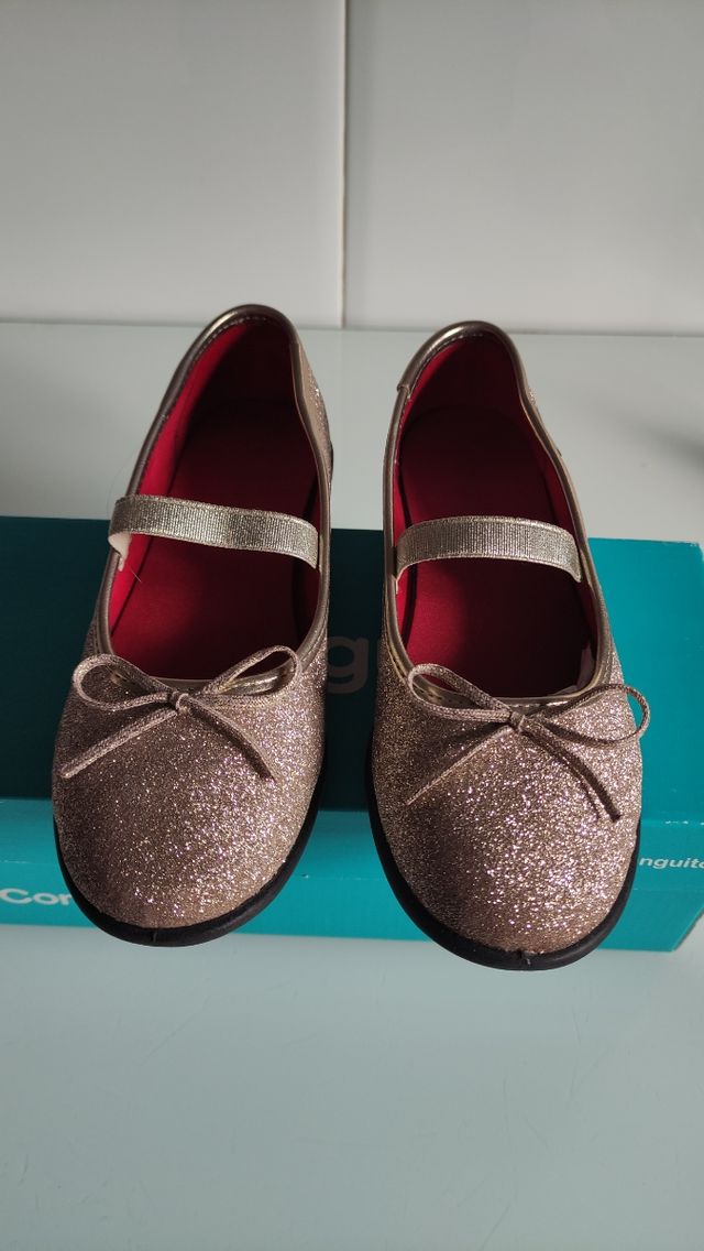 Manoletinas Conguitos en dorado brillante número32