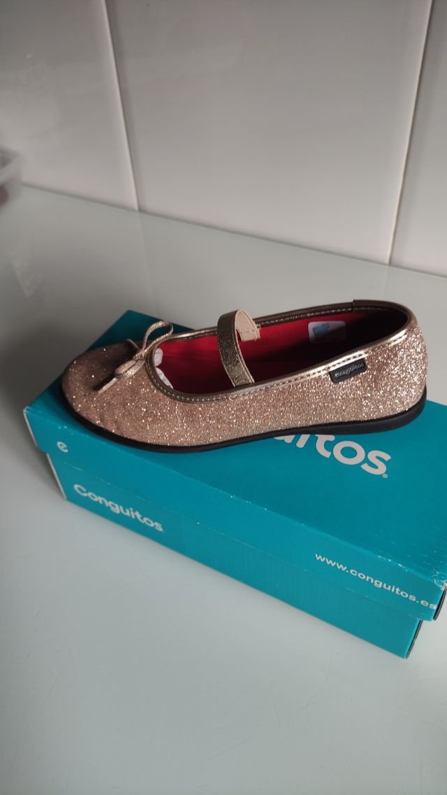 Manoletinas Conguitos en dorado brillante número32