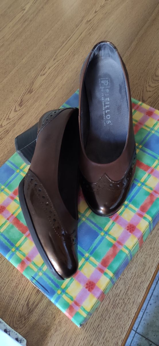Zapatos piel.