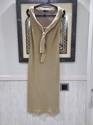 Vestido Zara sin magas color Beige talla 42