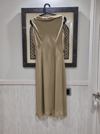 Vestido Zara sin magas color Beige talla 42