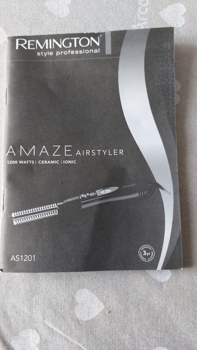 asciugacapelli con accessori per piega