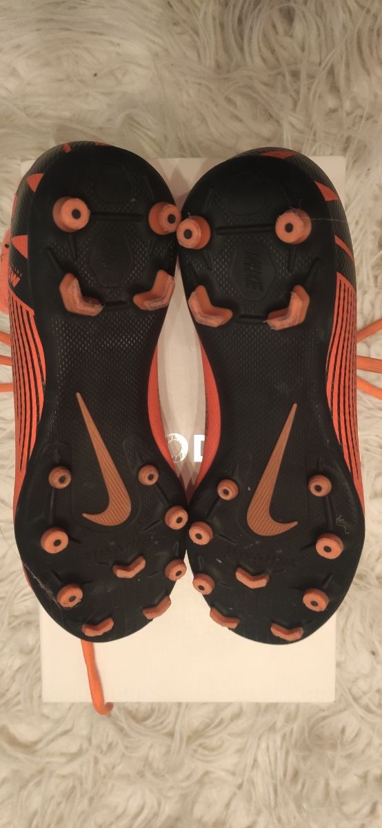 Botas de fútbol con tacos Nike Mercurial