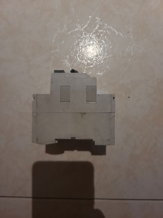 INTERRUPTOR/DIFERENCIAL MERLIN GERIN