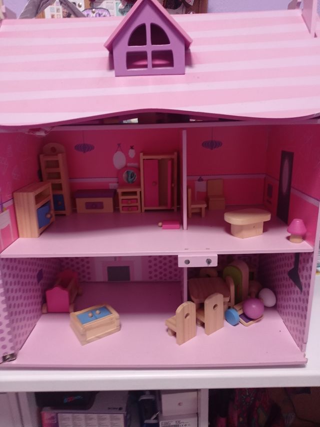 CASITA MUÑECAS DE MADERA