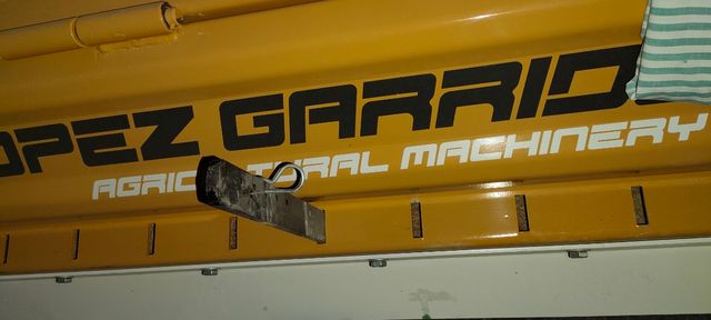 Cuchillas retenedoras para picadora hierva