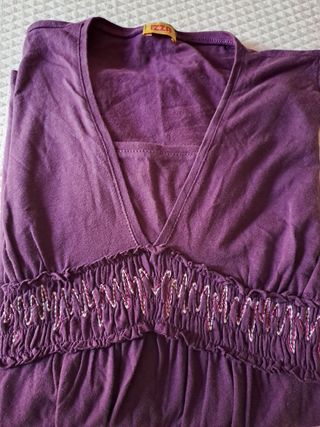 Camiseta morada manga larga