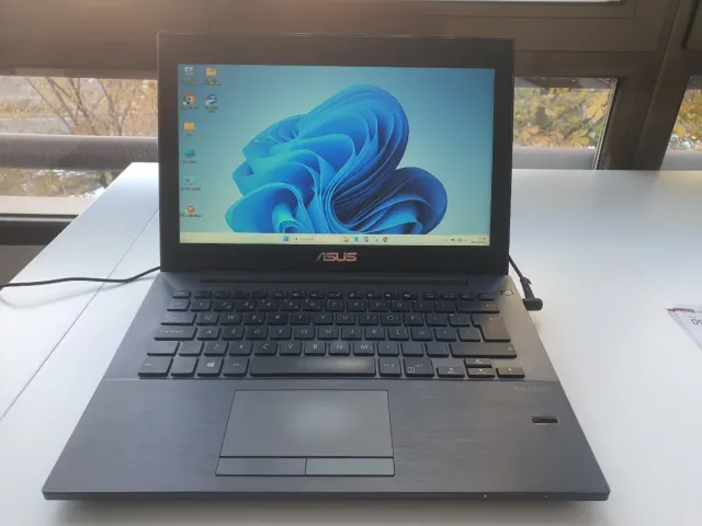 Ordenador portátil Asus Pro Essential