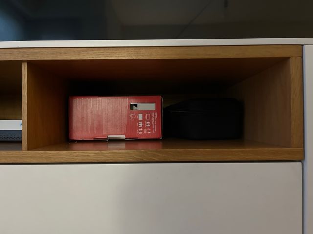 Mueble TV lavado blanco y combinado con madera